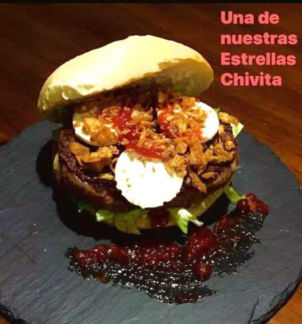 Hamburguesa Chivita – Cafetería La Catedral