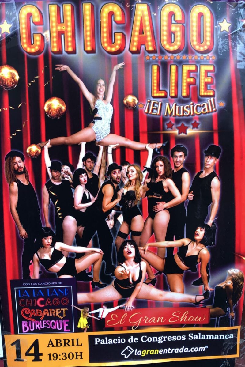 SERVICIO DE PEGADO DE CARTELERÍA en Ciudad Rodrigo – Musical Chicago Life en Salamanca